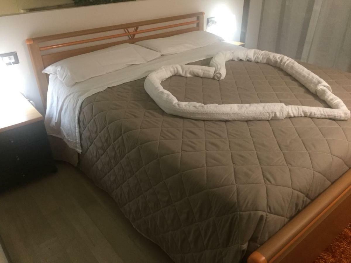 Agora Fortino Apartment คาตาเนีย ภายนอก รูปภาพ